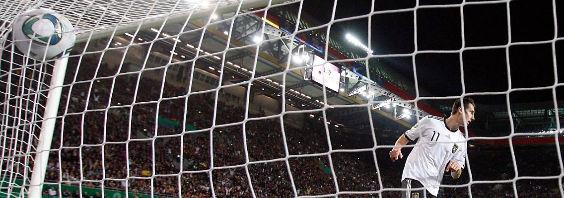 Zweiter Streich in Kaiserslautern: Miroslav Klose hat nun 61 Länderspieltore erzielt.