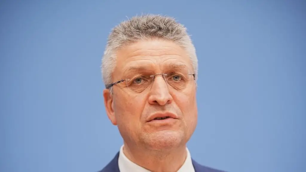 Lothar-Wieler-Praesident-des-Robert-Koch-Instituts-RKI-spricht