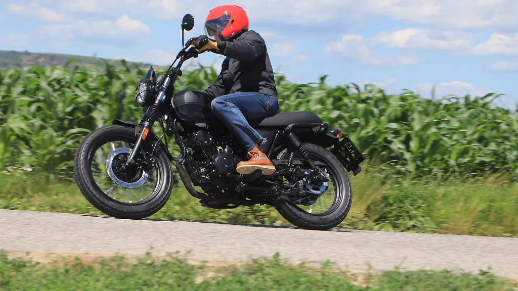 Brixton-Felsberg-125-RKM-Foto-1