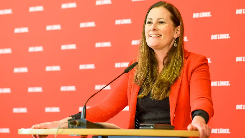 b297a547fa7a66e1a66f83e0f59f7942