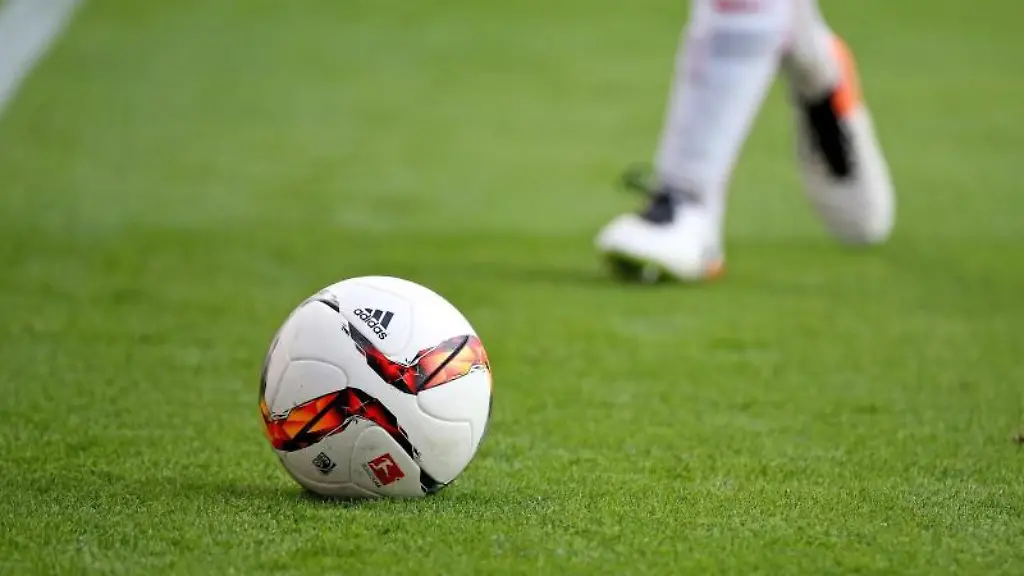 Ein-Fussball-Spiel