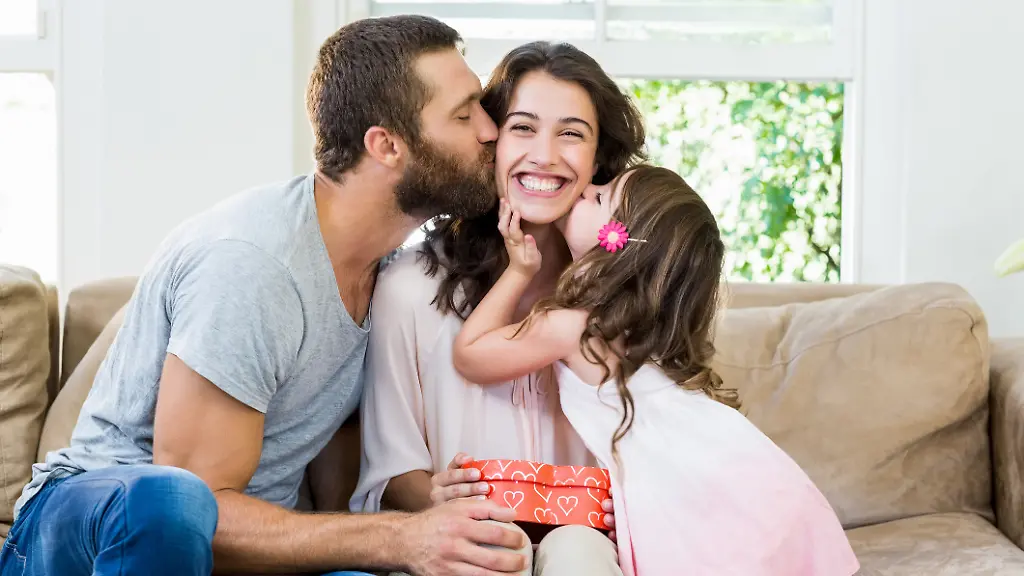 Eine-kleine-Aufmerksamkeit-zum-Muttertag-zaubert-jeder-Mama-ein-Laecheln-ins-Gesicht