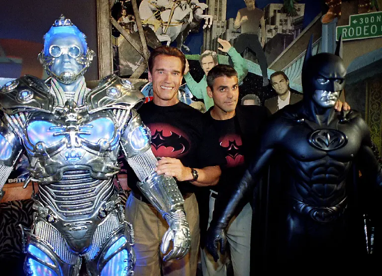 1997-06-07T120000Z-2116718275-PBEAHUMMPCV-RTRMADP-3-BATMAN-AND-ROBIN