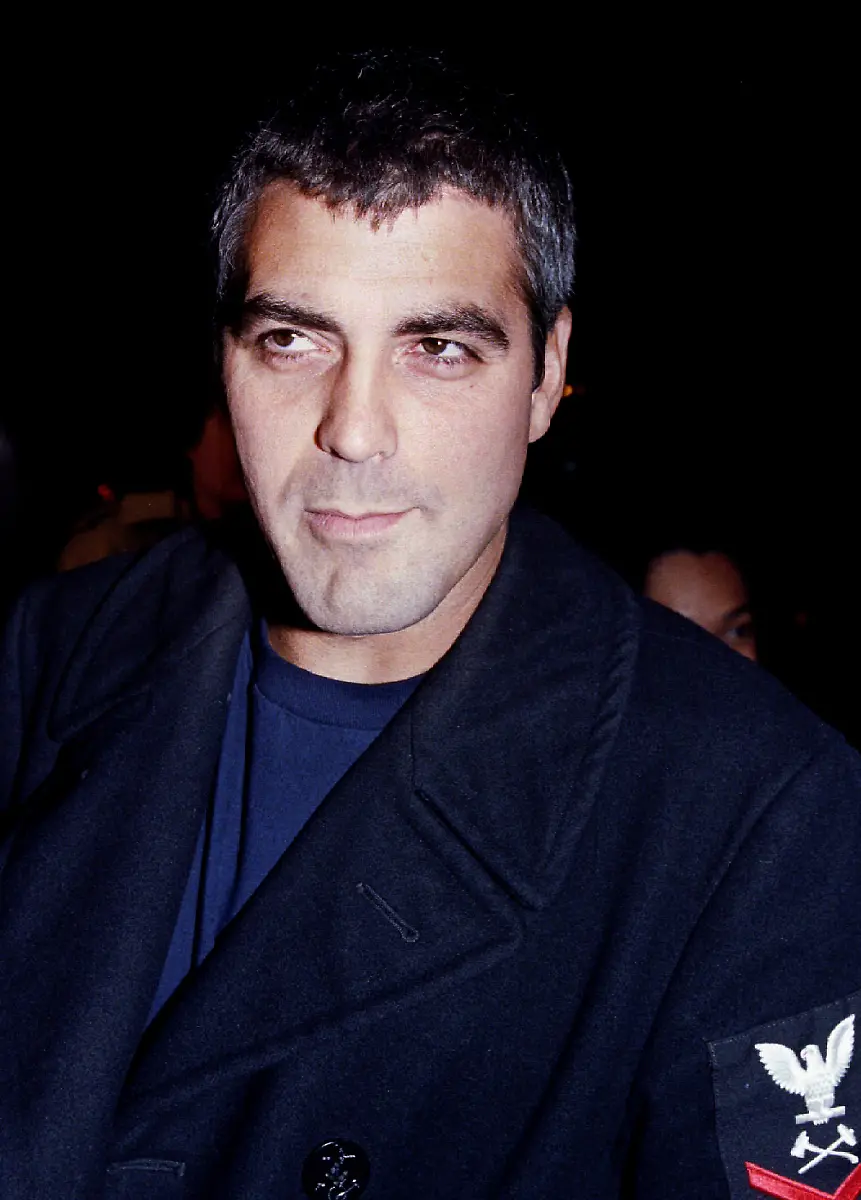 1996-01-18T120000Z-1669342719-PBEAHUMSGDL-RTRMADP-3-CLOONEY