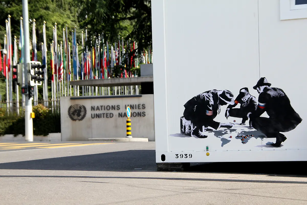 27-2014-05-BLOOD-DICE-SWISS-GENEVA-01