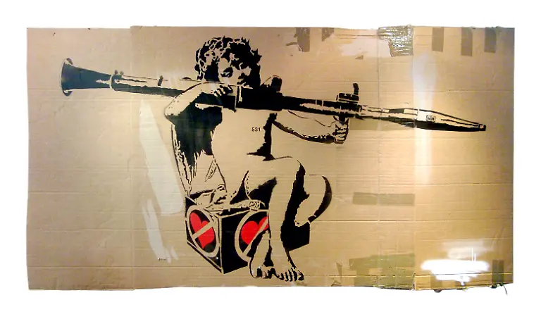 24-2011-HEARTBREAKER-CARDBOARD-110x200-N-1-1