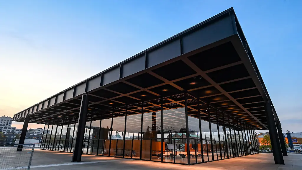 28f8413a026f9df7c51804170fcc3e10