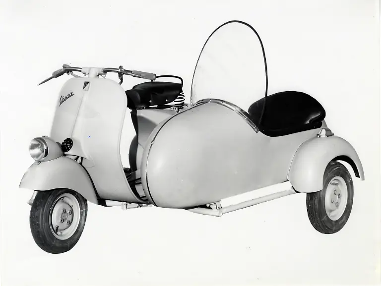 1955-Vespa-125-Sidecar