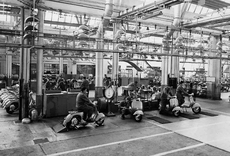 2-Pontedera-factory-1950