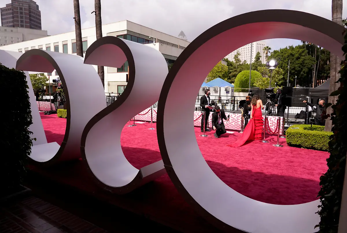 2021-04-25T201429Z-1621645513-RC283N9YGELJ-RTRMADP-3-AWARDS-OSCARS