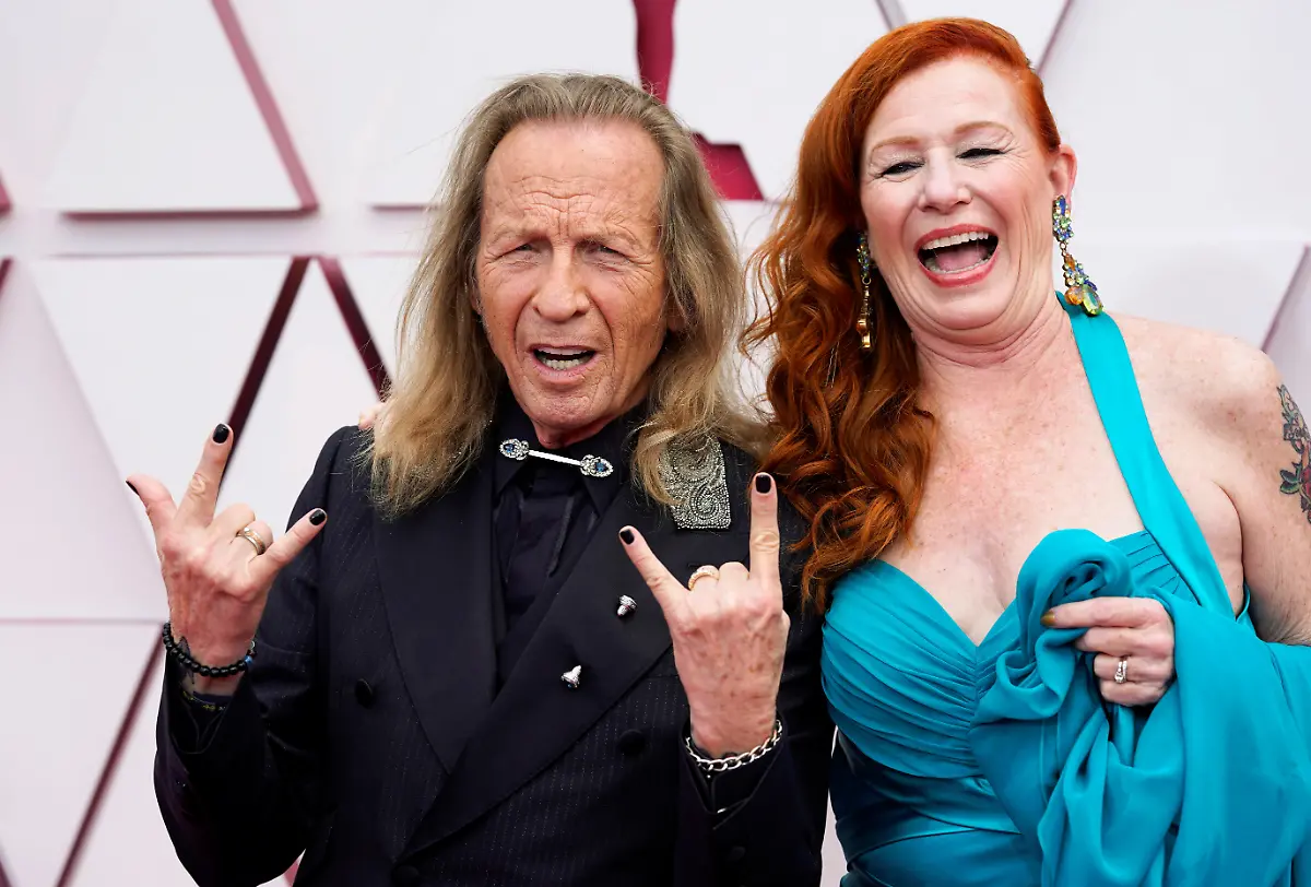 2021-04-25T204730Z-947928471-RC283N9ZKDGZ-RTRMADP-3-AWARDS-OSCARS