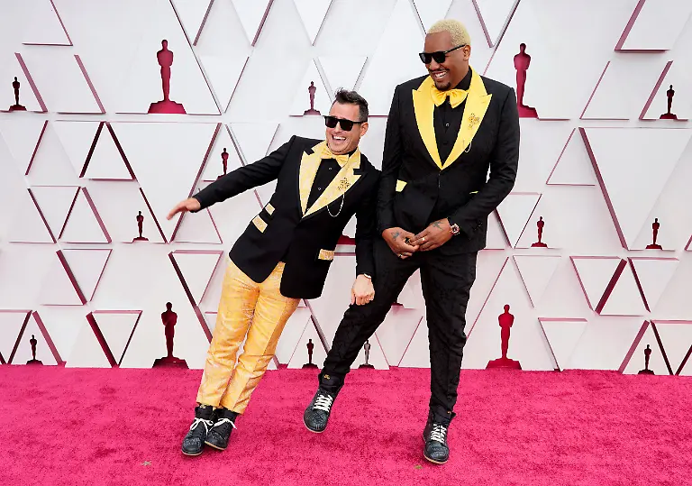 2021-04-25T210643Z-1544372298-RC293N9OT564-RTRMADP-3-AWARDS-OSCARS