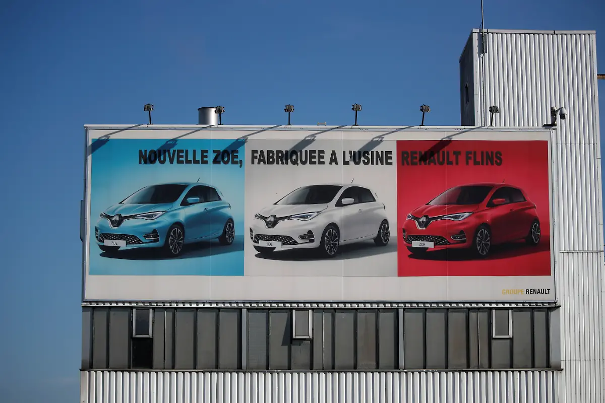 2020-05-26T000000Z-590841967-RC29WG96KTY0-RTRMADP-3-RENAULT-FRANCE