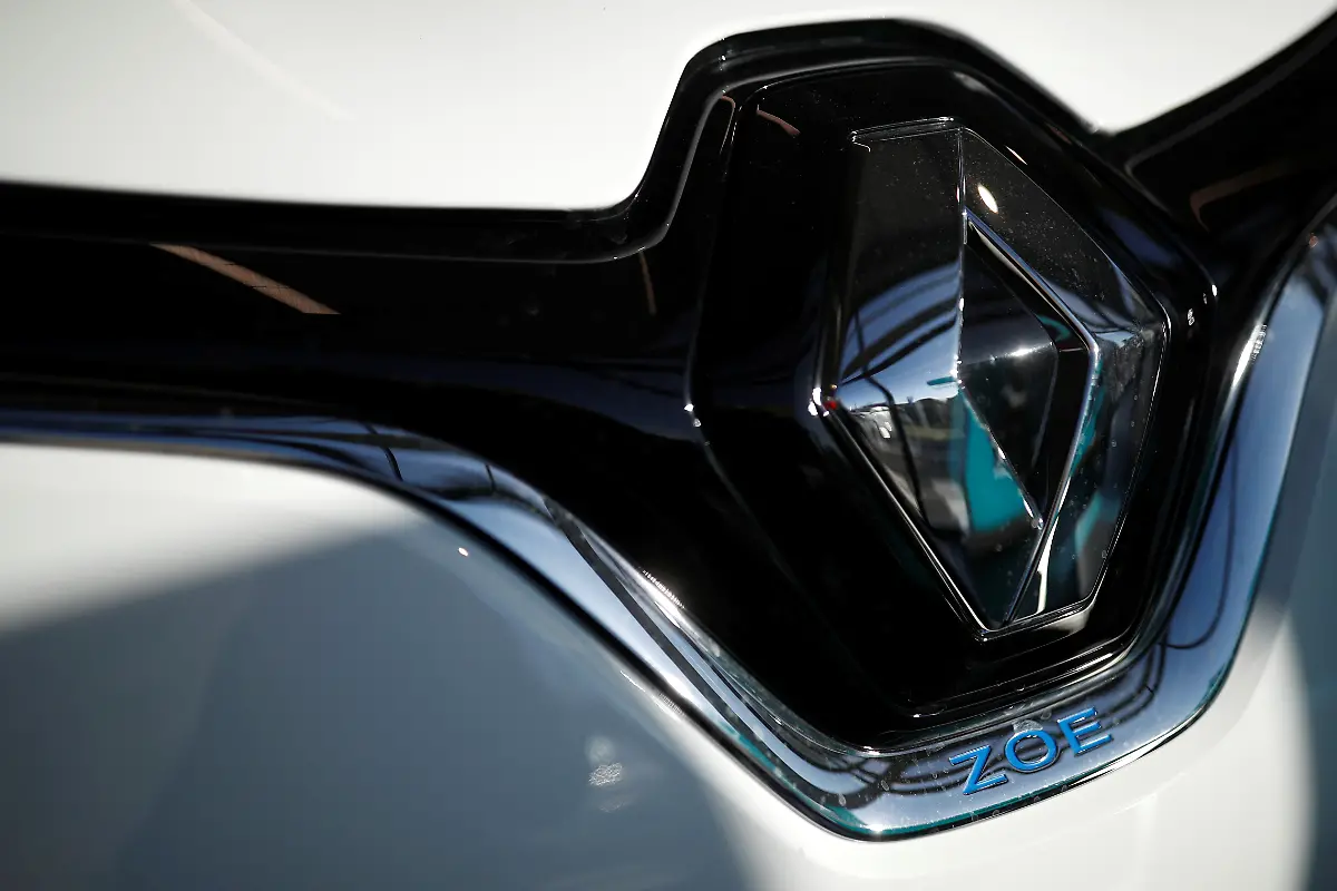 2020-11-02T062247Z-1148661657-RC2UUJ9SVV2R-RTRMADP-3-AUTOS-EUROPE-ELECTRIC-SALES