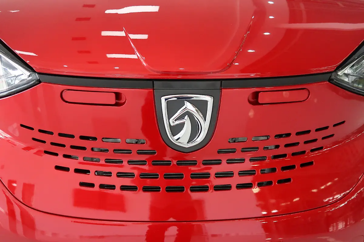 2017-11-13T110850Z-1214798443-RC13B5FDA6D0-RTRMADP-3-CHINA-AUTOS-GM