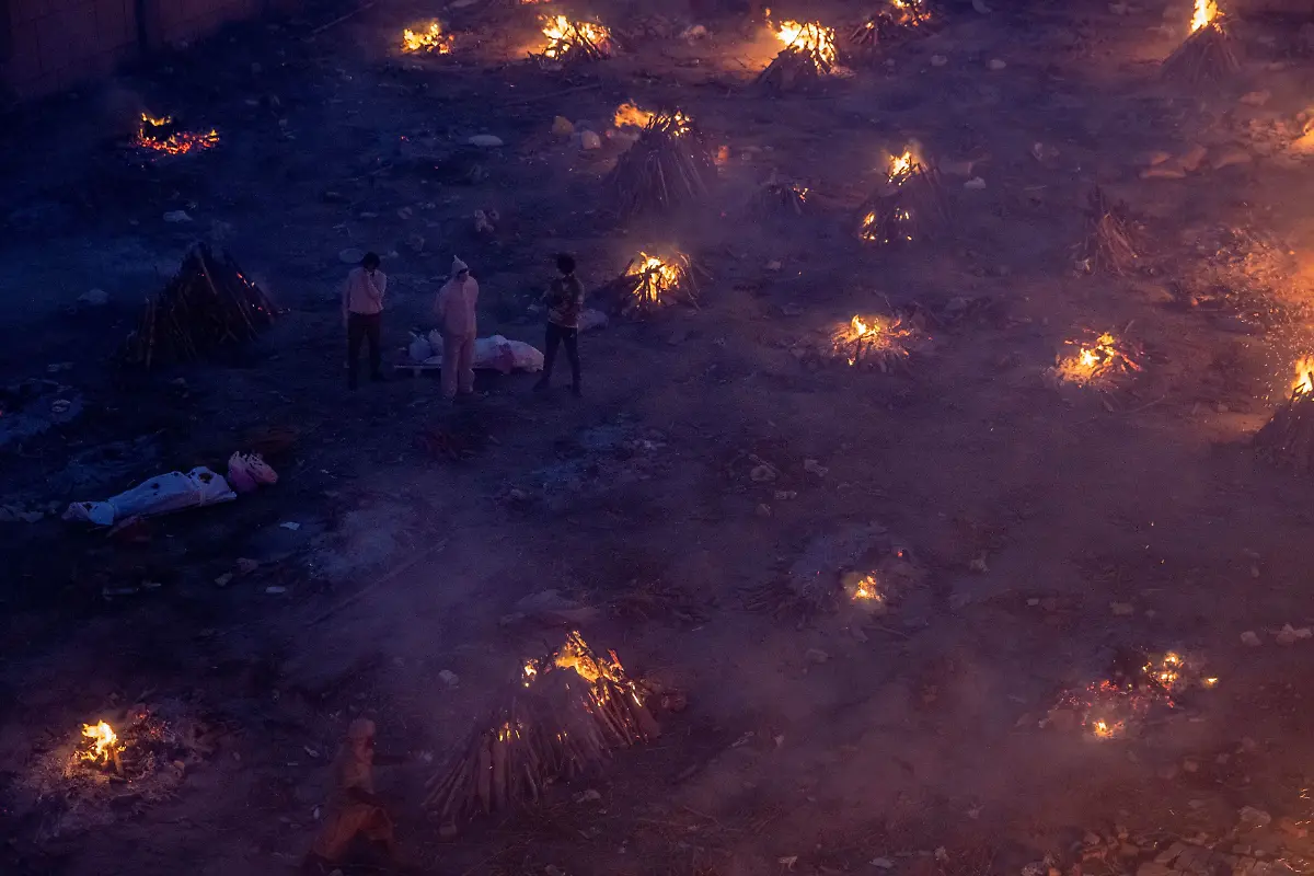 2021-04-23T152355Z-1162502905-RC2R1N9VFNOS-RTRMADP-3-HEALTH-CORONAVIRUS-INDIA