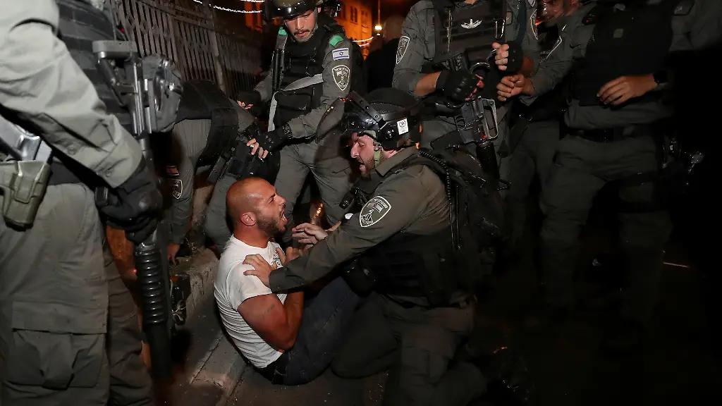 2021-04-23T232115Z-57150241-RC2X1N92POHM-RTRMADP-3-ISRAEL-PALESTINIANS-JERUSALEM-CLASHES