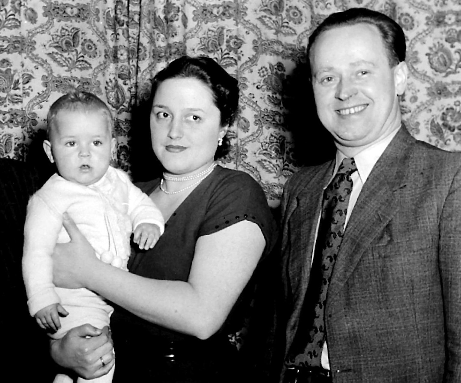 "Verdamp lang her": der kleine Wolfgang Niedecken mit Mutter Tinny und Vater Josef "Bapp" Niedecken. 