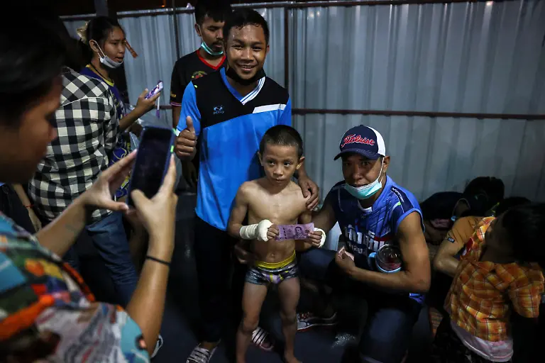 2021-04-06T220130Z-1039239959-RC2MQM959CYX-RTRMADP-3-THAILAND-MUAYTHAI