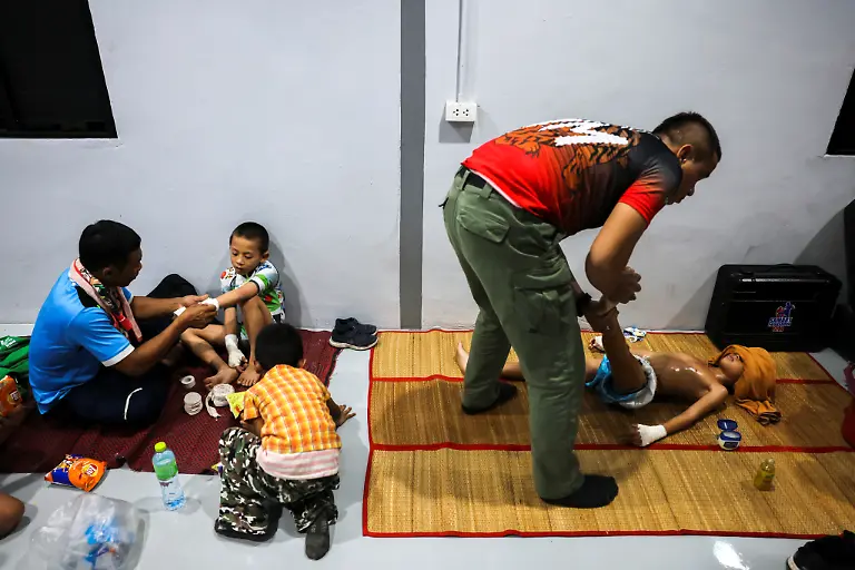 2021-04-06T220142Z-1114736863-RC2MQM9K1NIJ-RTRMADP-3-THAILAND-MUAYTHAI