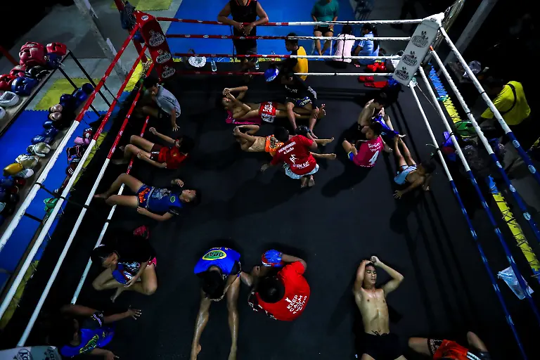 2021-04-06T220150Z-732652999-RC2MQM9TX34N-RTRMADP-3-THAILAND-MUAYTHAI