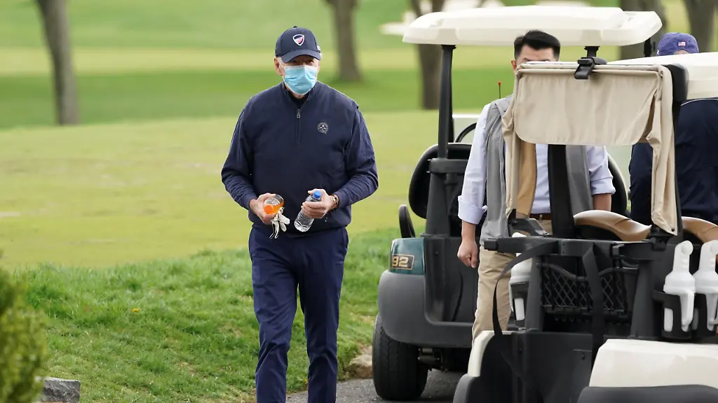 2021-04-17T204326Z-295375579-RC2WXM9IYRTO-RTRMADP-3-USA-BIDEN