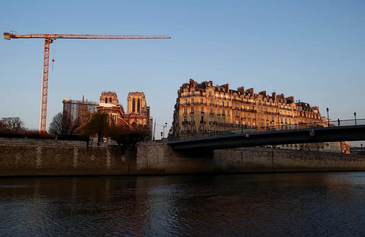 2021-03-08T171426Z-123425154-RC257M971GQF-RTRMADP-3-FRANCE-NOTREDAME-OAKS