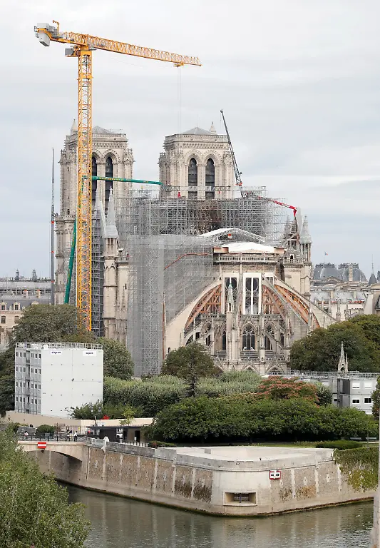 2020-07-14T111552Z-1836509523-RC2ZSH9RLK84-RTRMADP-3-FRANCE-NOTRE-DAME-SCAFFOLDING