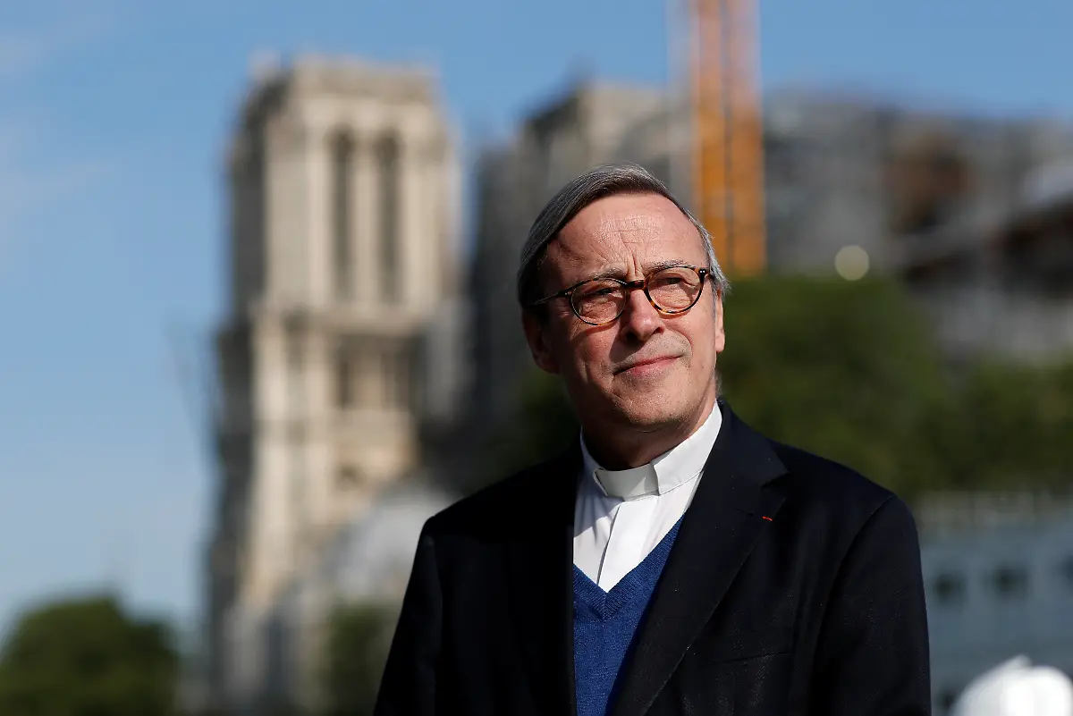 2020-04-27T000000Z-50824321-RC2XCG9DI25E-RTRMADP-3-HEALTH-CORONAVIRUS-FRANCE-NOTREDAME-1