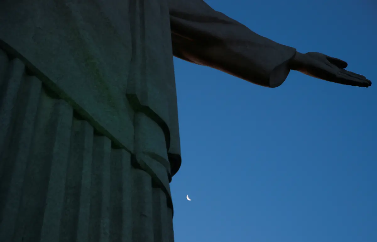 2021-01-18T214905Z-1716316016-RC2LAL9TRH4N-RTRMADP-3-HEALTH-CORONAVIRUS-BRAZIL