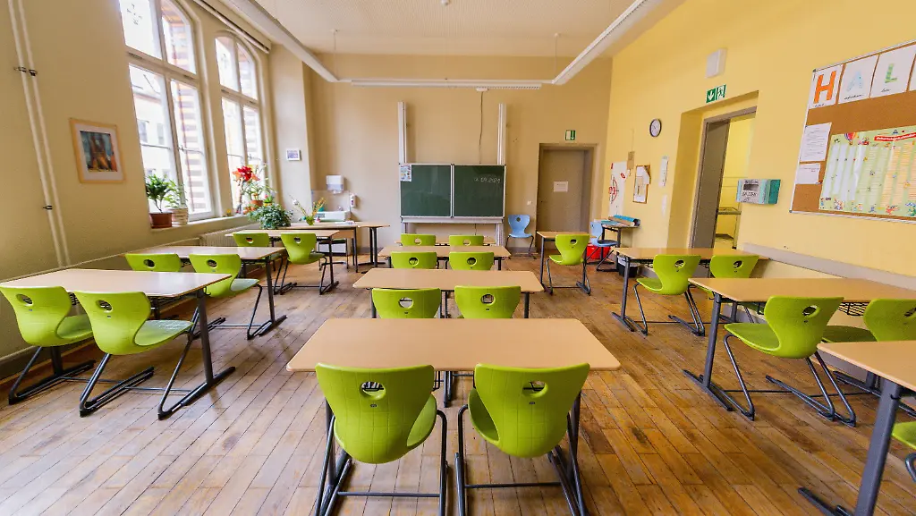 f02592c66cb5567327a4f36525a3c97f