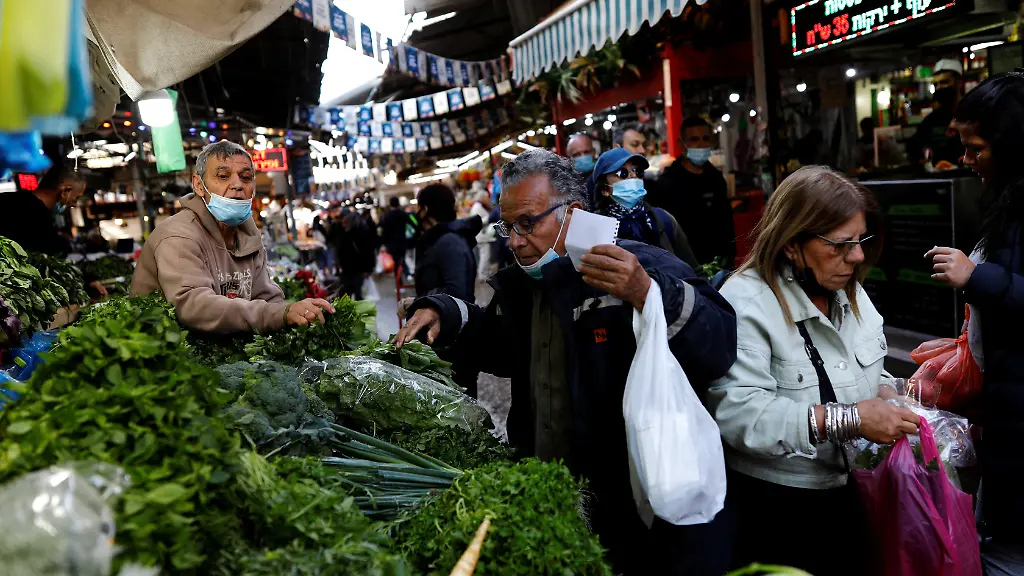 2021-03-26T085127Z-8833177-RC2WIM9KL50E-RTRMADP-3-HEALTH-CORONAVIRUS-ISRAEL-PASSOVER