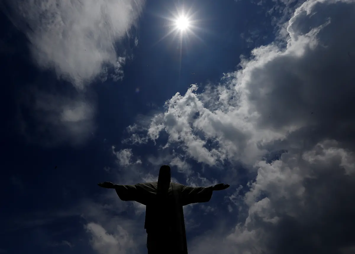 2020-01-30T191837Z-121574589-RC2JQE9PW82U-RTRMADP-3-BRAZIL-DAILYLIFE