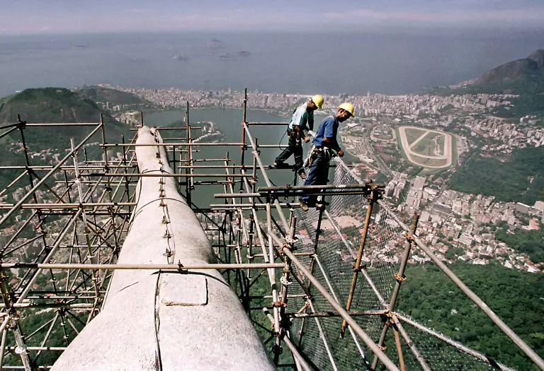 2000-02-23T120000Z-944404887-PBEAHULNDAX-RTRMADP-3-BRAZIL