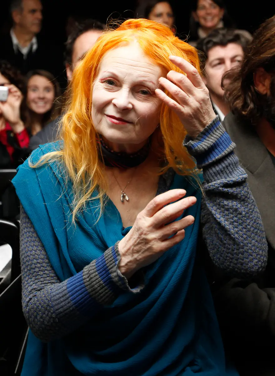 2009-11-16T000000Z-1492633781-GM1E5BH0FQM01-RTRMADP-3-BRITAIN