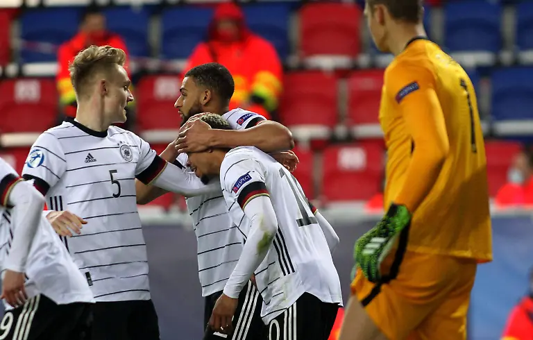 35f47cb00c338f7c1d1920c6a2a524e4