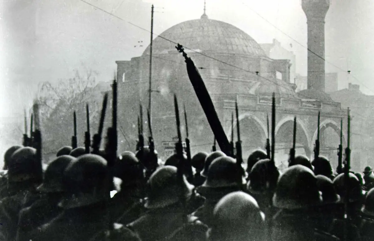 1997-01-06T000000Z-495231587-RP1DRIEAQOAA-RTRMADP-3-NODESC