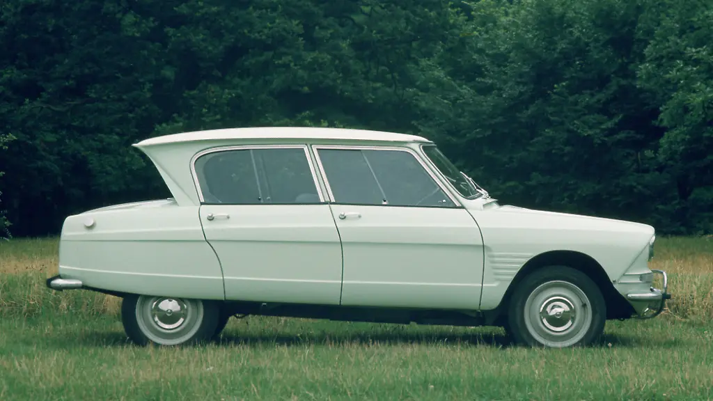 01CitroenAmi6alsLimousineQuelleCitroenKommunikation