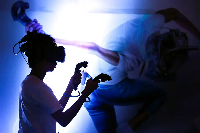 2018-10-26T104633Z-1090352413-RC17426C5D70-RTRMADP-3-GLOBAL-TECHNOLOGY