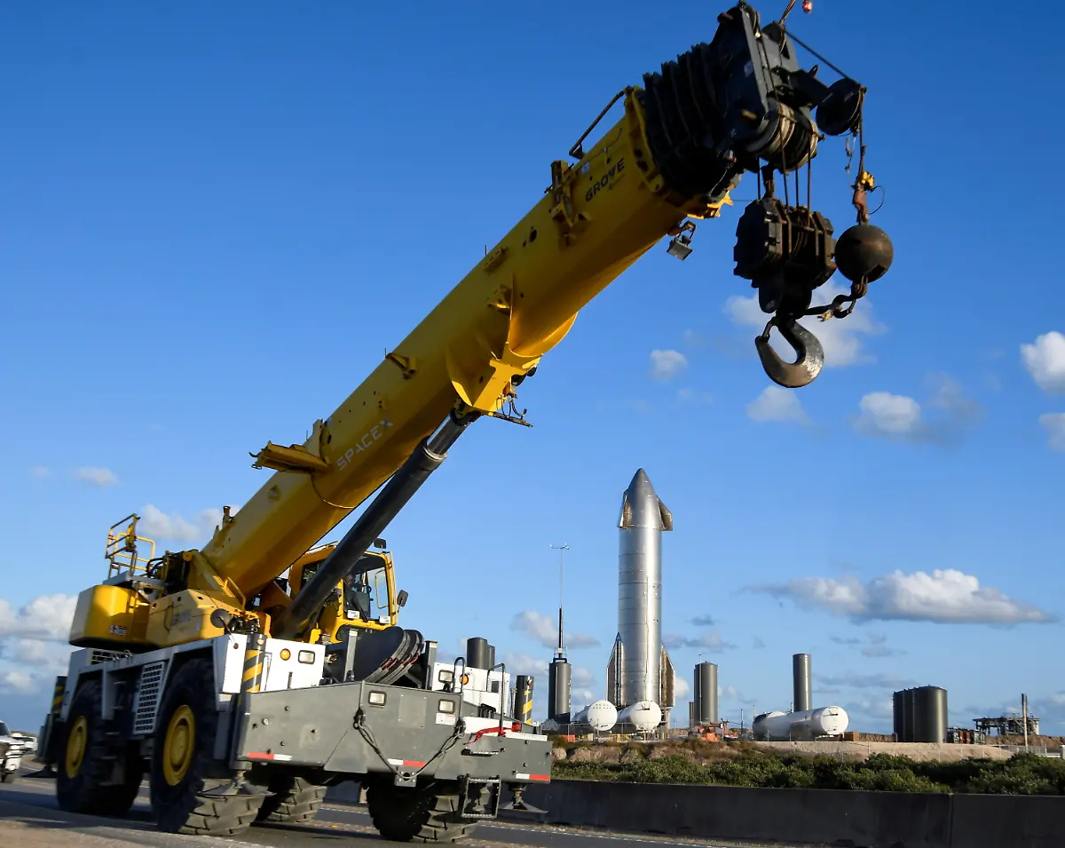 2020-12-02T000000Z-77879953-RC2QEK984KUR-RTRMADP-3-SPACE-EXPLORATION-SPACEX