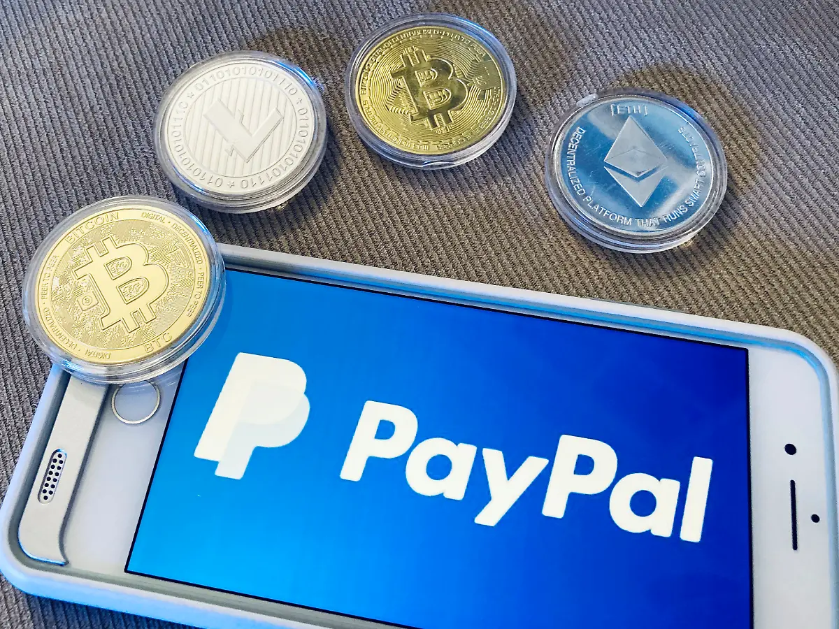 Konzern lässt Kryptowährungen zu: Paypal-Kunden können mit Bitcoin zahlen -  ntv.de