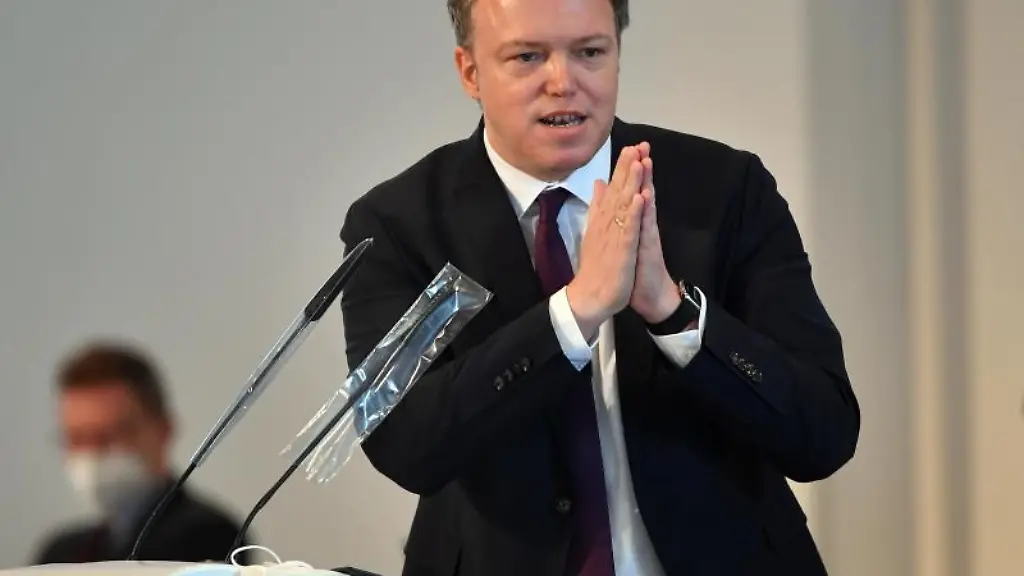 Der-CDU-Fraktionschef-im-Thueringer-Landtag-Mario-Voigt-spricht-beim-Sonderplenum-des-Landtags
