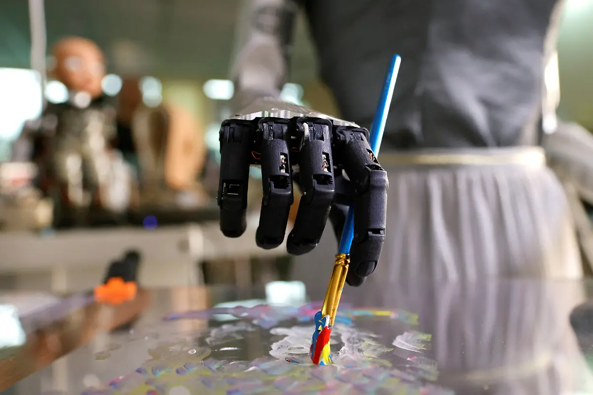 2021-03-22T054749Z-305207580-RC25GM9GKKVC-RTRMADP-3-HONGKONG-ROBOT