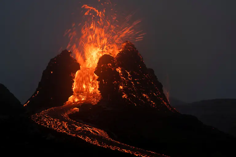2021-03-21T000000Z-1167856611-RC2SFM9YU49I-RTRMADP-3-ICELAND-VOLCANO
