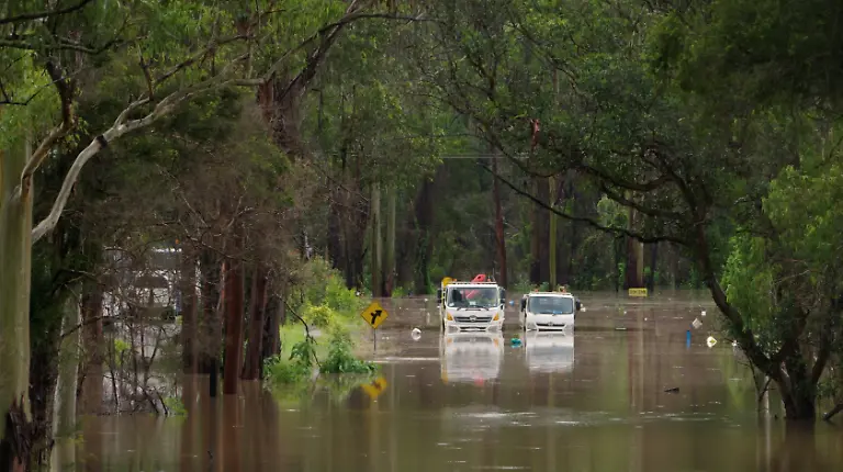 2021-03-20T090444Z-1189968696-RC2XEM9EF6CG-RTRMADP-3-AUSTRALIA-WEATHER