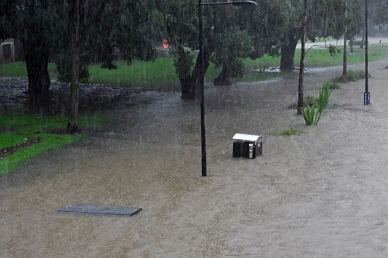 2021-03-20T082806Z-467548297-RC2WEM9UBFWB-RTRMADP-3-AUSTRALIA-WEATHER