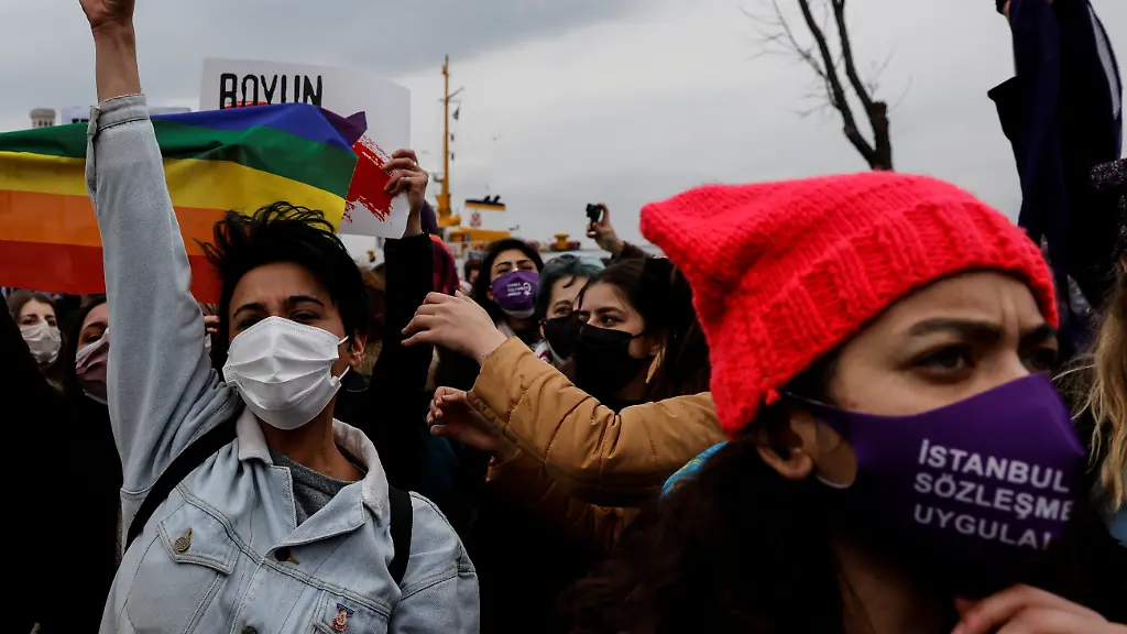 2021-03-20T175206Z-304616443-RC25FM995GVG-RTRMADP-3-TURKEY-WOMEN-ERDOGAN