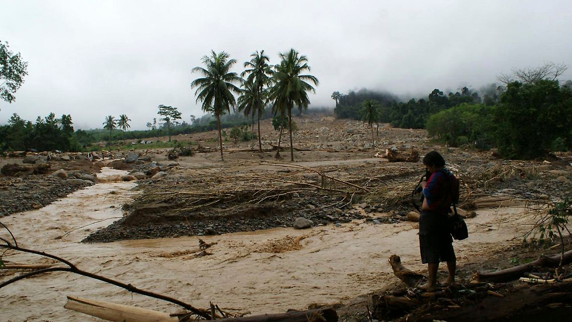 2011-03-30T112325Z_01_BAN209_RTRMDNP_3_THAILAND-FLOOD.JPG5274521240094729985.jpg