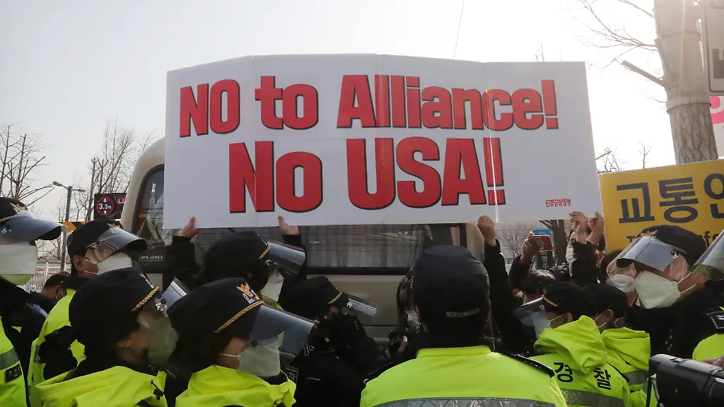 Auch-in-Suedkorea-gab-es-Proteste-gegen-den-US-Besuch