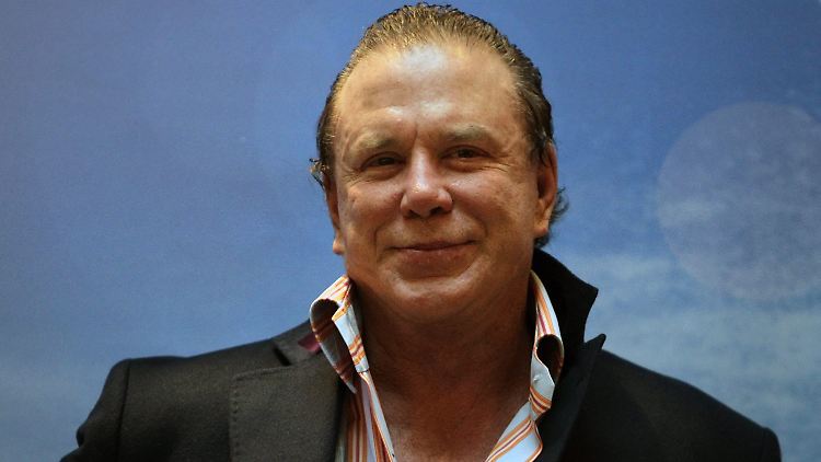 Vermieter bitte bei ihm melden: Mickey Rourke.